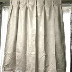 新品　100×135㌢丈　ベージュ　葉の型押し柄　スウェードやベルベットの感覚