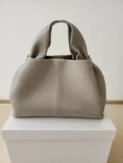 【正規品】ポレーヌ ヌメロ ハンドバッグ トープ 取り外し可能ストラップ Polène | バッグ - Numéro Neuf - トープ テクスチャード