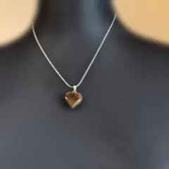 新品　タイガーアイ ハート型　ネックレス