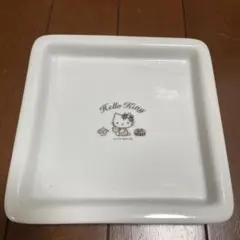ハローキティー　四角　お皿　Hello Kitty