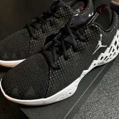 『新品』Jordan JUNPMAN DIAMOND LOWブラック/ホワイト