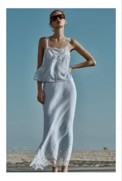 ZARA レーストリム クロップドトップス ＆ミディ丈レーススカート M ZARA レーストリム クロップドトップス ミディ丈レーススカート S
