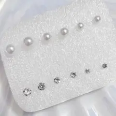 【J83】樹脂ピアス6ペア☆ホワイトパール＆クリアラインストーン各3サイズ