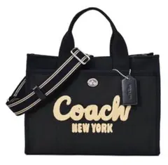 Ⓜ*y様 コーチ COACH大容量ロゴ刺繍カーゴトートバッグ34cm 大容量34COACHコーチ刺繍カーゴトートバッグBLK - メルカリ