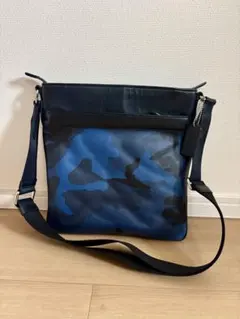 COACH チャールズ カモフラージュ クロスボディー ショルダーバッグ