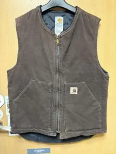 最終値下げ！carhartt ベスト　極美品　早い者勝ち！ Carhartt ダウンベスト ベスト ダックベスト メンズ レディース