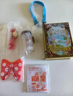 ディズニーシー限定ファンタジースプリングスケース&ランド限定キーチェーン