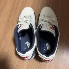 NIKE AIR スニーカー