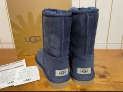 【新品未使用】UGG W CLASSIC SHORT NAVY 23.0