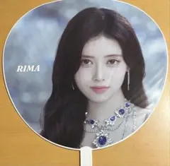 2025年最新】グループ名：NiziU うちわの人気アイテム - メルカリ