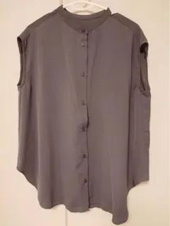 グレーブラウス/URBAN RESEARCHのサムネイル