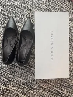 CHARLES & KEITH 黒 ポインテッドトゥ パンプス