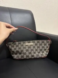 GUCCI GGキャンバス アクセサリーポーチ - メルカリ