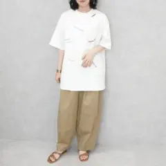 新品☆ランダム刺繍ロゴTシャツ