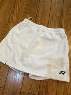 ヨネックス インナー付き白スコート　Sサイズ