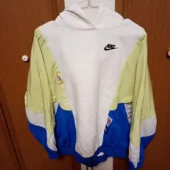 NIKE　Y2Kファッション　レディースパーカー