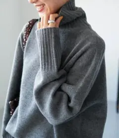 週末お値下げ★spic&span ウールカシミヤタートルネックプルオーバー