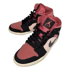 Nike Women's Air Jordan 1 Mid スニーカー ピンク