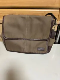 COACH（コーチ）　メッセンジャーバッグ