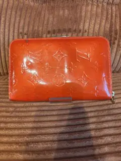 LOUIS VUITTONヴェルニ ジッピーウォレット 長財布 レッド エナメルのサムネイル