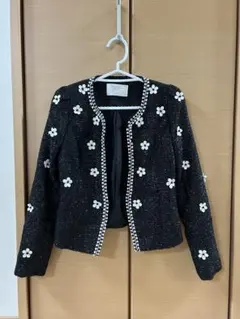 美品　花柄　キラキラ　ノーカラー　ジャケットのサムネイル