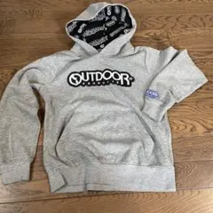 フード付きパーカー