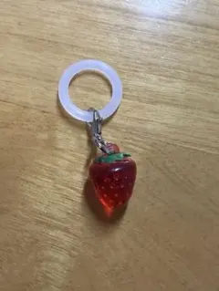ハンドメイド いちごのチャーム アンブレラマーカー めじるしアクセサリー