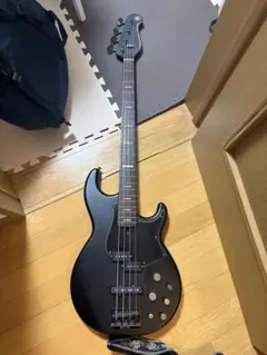 YAMAHA BB735A 5弦ベース （アイボリーPG／フィンガーレスト付