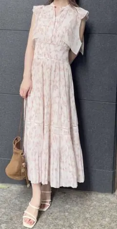 Sustainableヘアラインフラワープリントワンピース