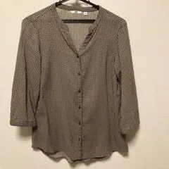 幾何学模様の八分袖シャツ