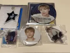 HUNINGKAI キーホルダー 、缶バッジ5点セット