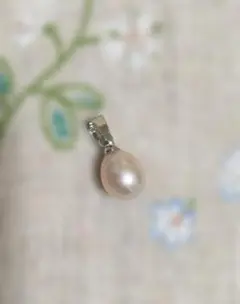 淡水パール ペンダントトップ 約8mm 小粒 ライトピンク シンプル 一粒