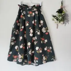 マジェスティックレゴン　花柄　スカート