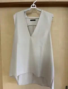 アベイル　Vネック ベスト ジレ ベージュ M