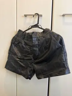 黒 合成皮革 ハイウエストキュロット レザー