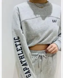 GAP グレー クロップドスウェット