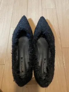 ブラックポインテッドトゥパンプス