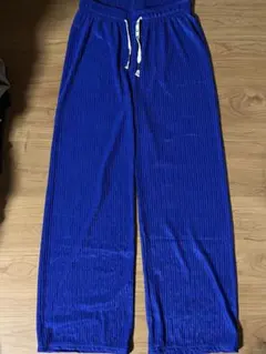 値下げ❤️新品❤️青 プリーツ イージーパンツ ワイドパンツ ストレートパンツ