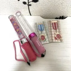 すとぷりペンライト(電池あり)と勲章ブローチころん＆莉犬