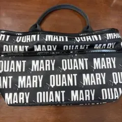 MARY QUANT ポーチ ブラック ロゴ柄
