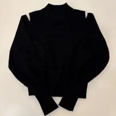 【ほぼ未使用✨️】オフショルダー タートルネック セーター 黒
