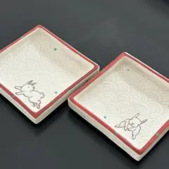 未使用　九谷焼　あのじ屋 　鈴木 晶子 波兎 角4.5寸皿 1対のサムネイル