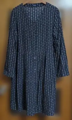 ♦週末セール♦bonte ネイビー 可愛いヒイラギ柄 長袖シャツ