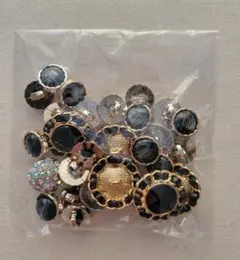 ボタンまとめ出品になります。