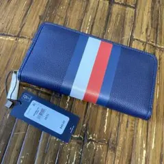 新品未使用タグつき　トミーヒルフィガー長財布と