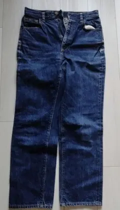 GU ストレートデニム