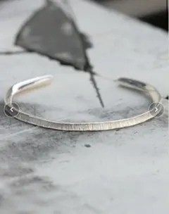 GARNI ガルニ クロッケリーブレスレット バングル シルバー L 人気商品