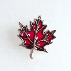 ピン　ブローチ　メープル　楓　ボタニカル　ワンポイント　アクセサリー