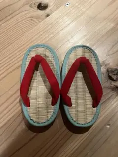 青色と赤色の草履 約10cm