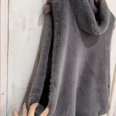 vivapresto ベスト フェイクファー グレー 38 美品 とても可愛い